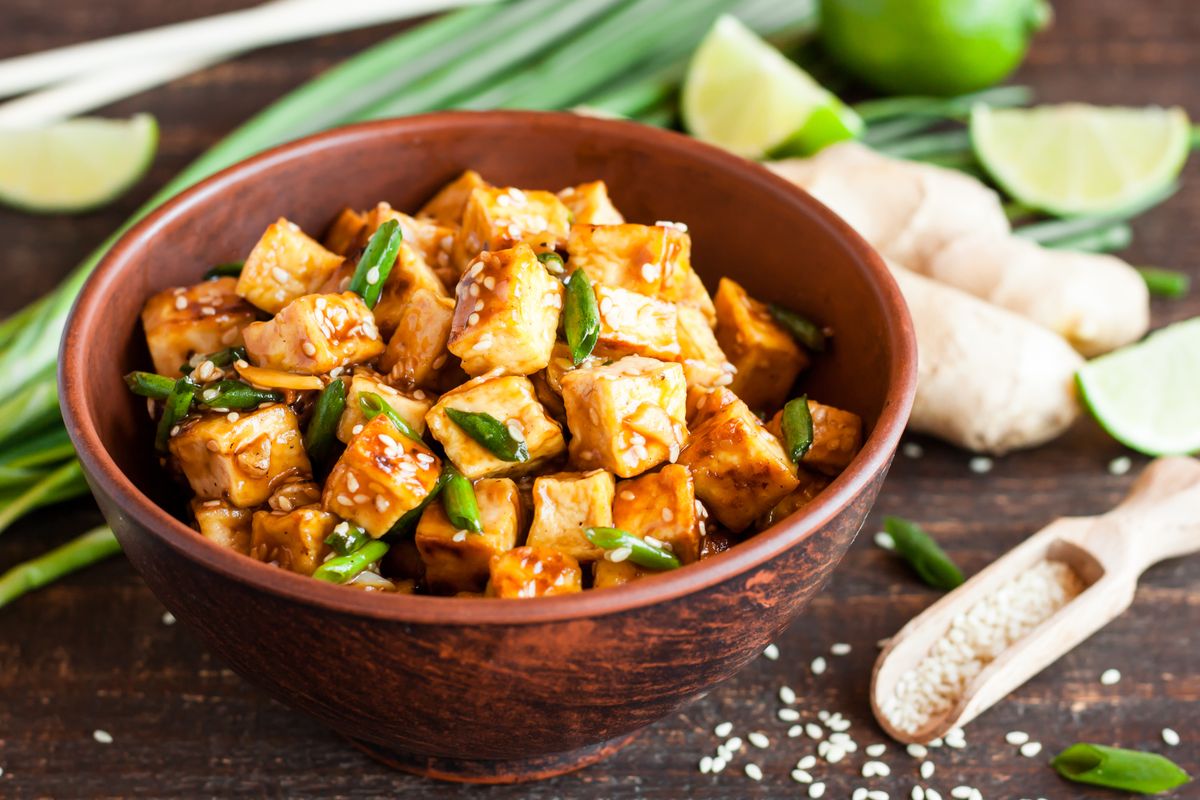 Fried,Tofu,With,Sesame,Seeds,And,Spices