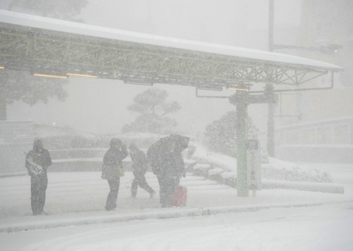 Japan braces heavy snow
