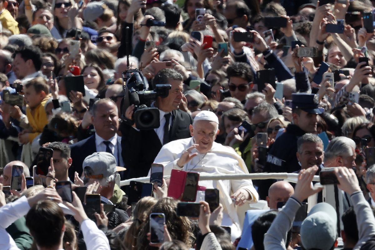 Pope Francis celebrates the Easter Sunday