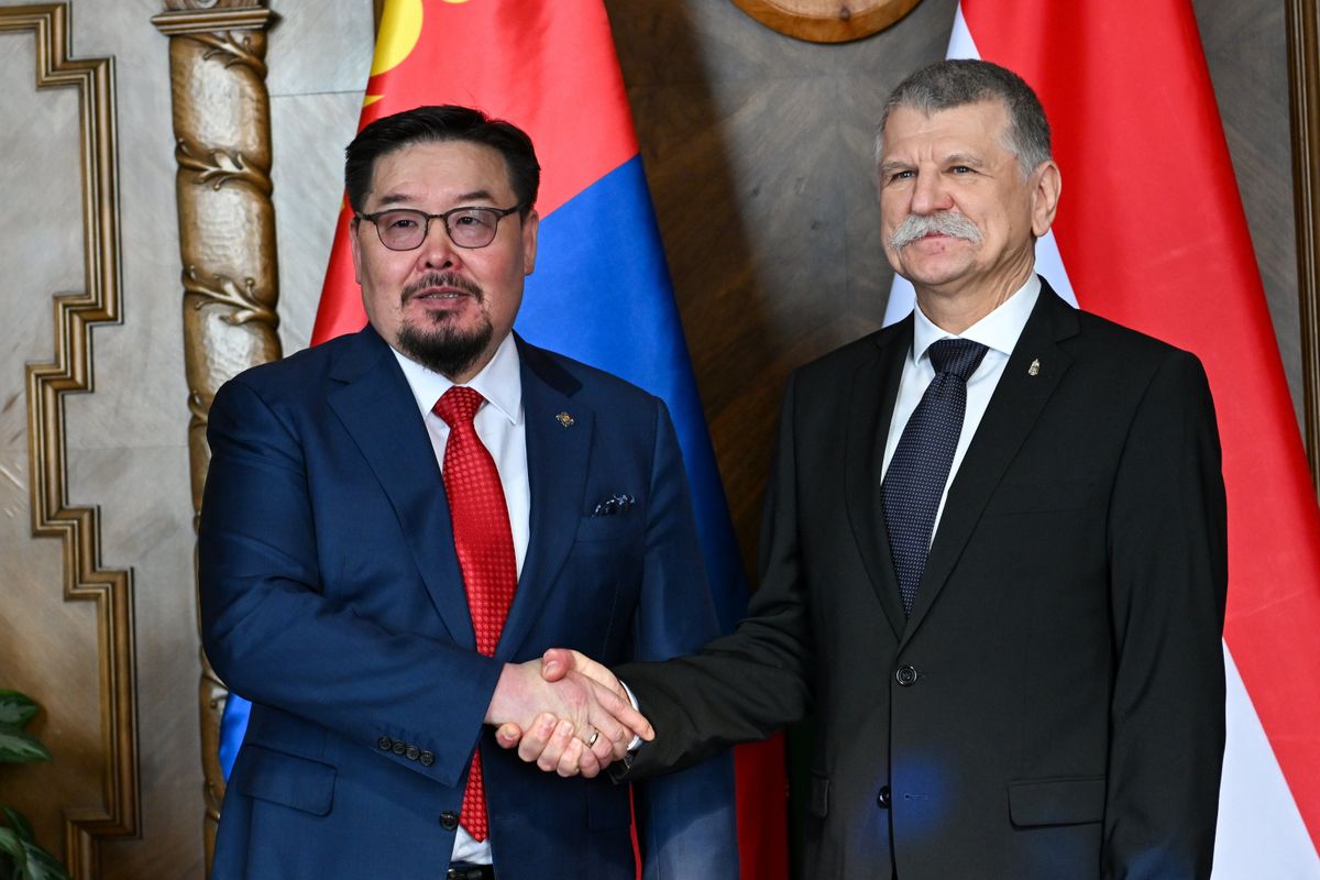Kövér László fogadta a mongol parlament elnökét