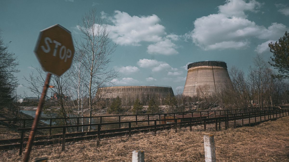 Chernobyl,Nuclear,Power,Plant,Cooling,Tower,,Abandoned,City,Pripyat,,Chernobyl