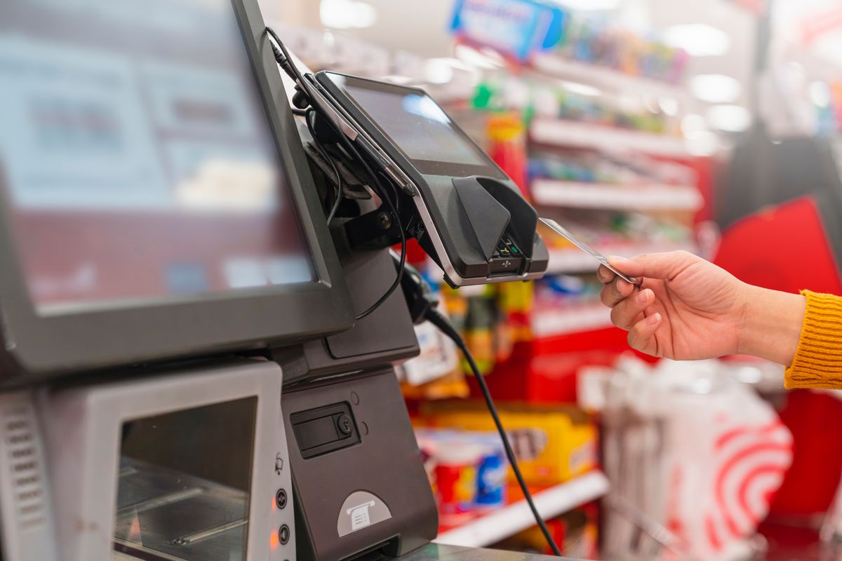 Close,Up,Human,Female,Hand,With,Pos,Cashier,Machine,Retail,