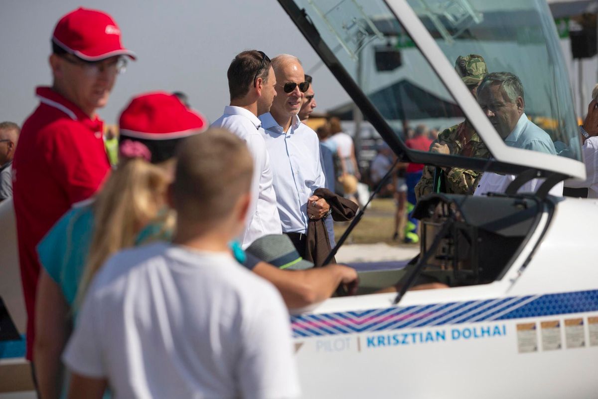 Magyar Honvédség, haderőfejlesztés, Börgöndi Légiparádé