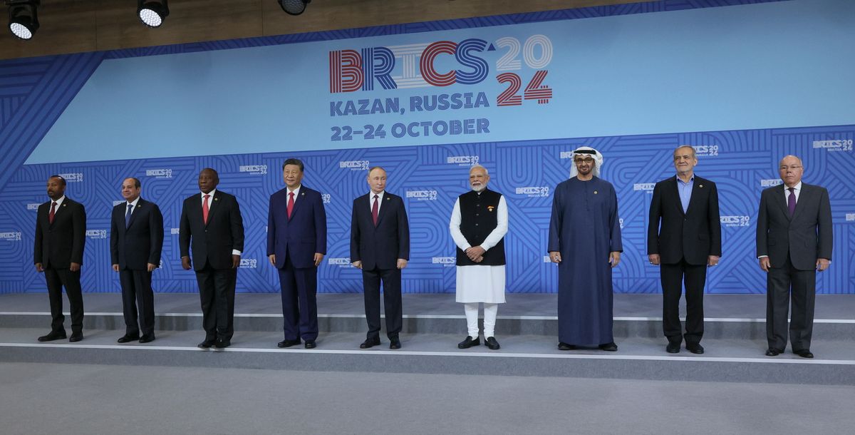 PESZESKJÁN, Maszúd; SZÍSZI, Abdel-Fattáh esz-; ÁL NAHAJAN, Mohamed bin Zájid ; VIEIRA, Mauro; RAMAPHOSA, Cyril; HSZI Csin-ping; ABIJ, Ahmed Ali; PUTYIN, Vlagyimir; MODI, Narendra