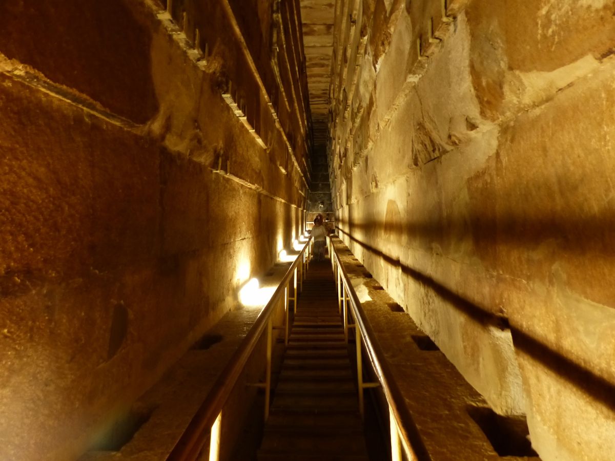 Giza,,Egypt,-,Aug,28,2023:,Picture,Showing,Inside,Of