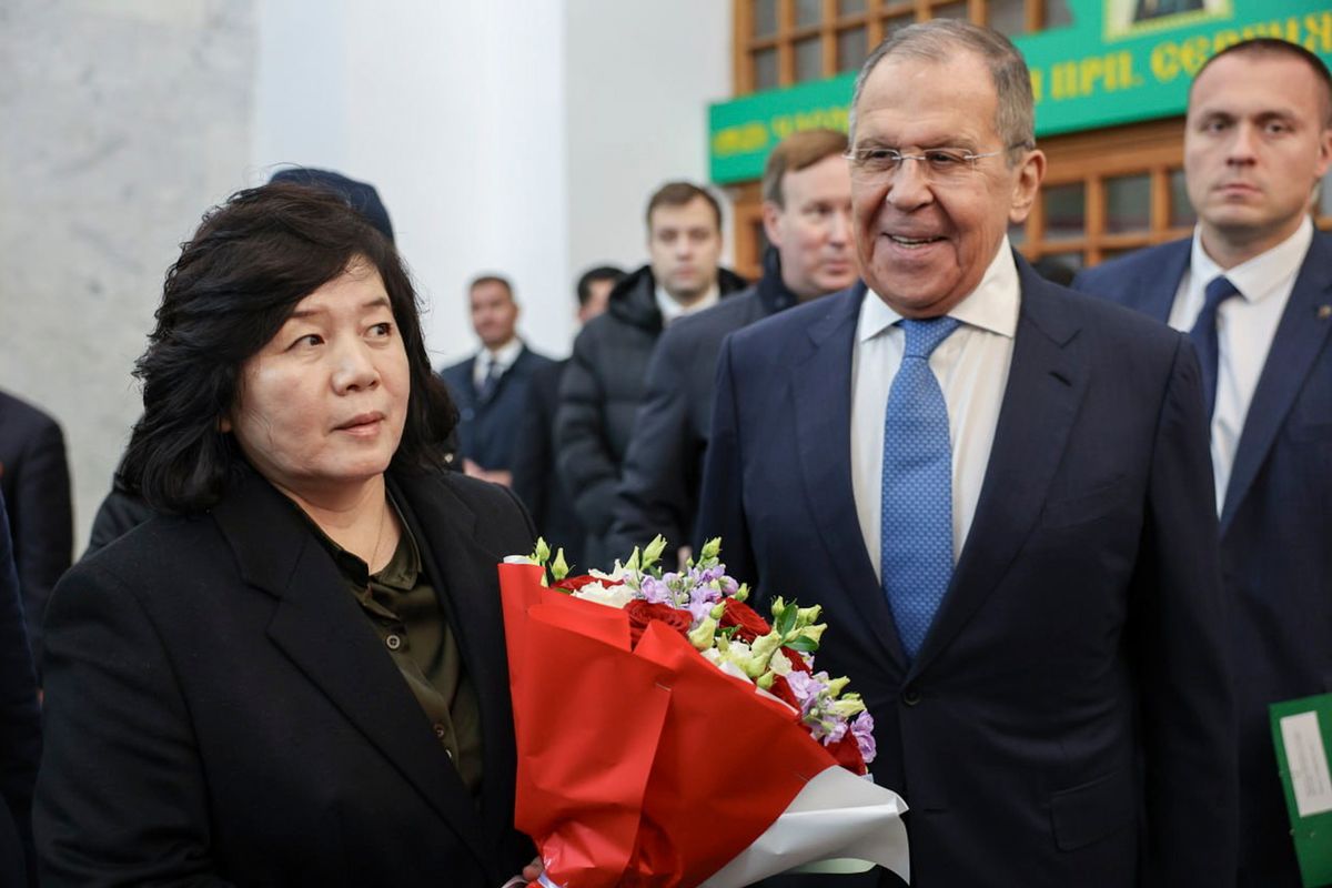 LAVROV, Szergej; CSVE, Szonhi; KIM Ir Szen