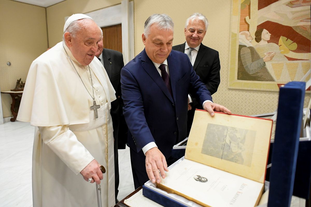 ORBÁN Viktor, FERENC pápa, audencia, béketárgyalás, Vatikán