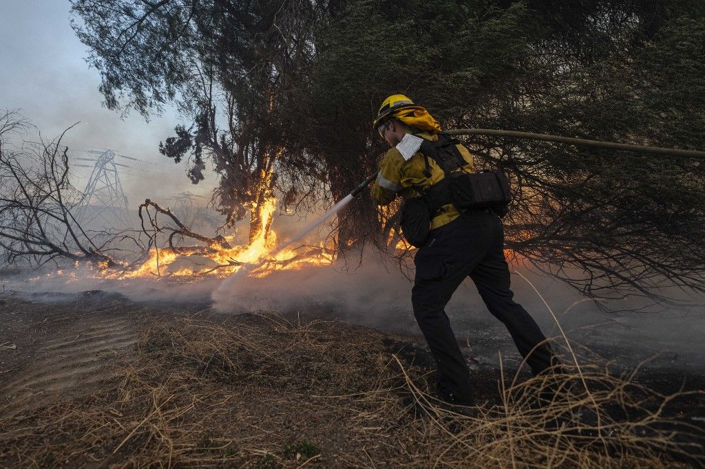 Tombol a tűz Los Angeles közelében