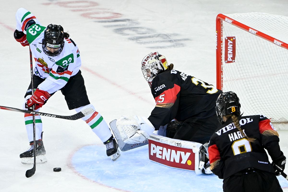 HIEZL Réka, magyar válogatott, olimpia, női jégkorong, 