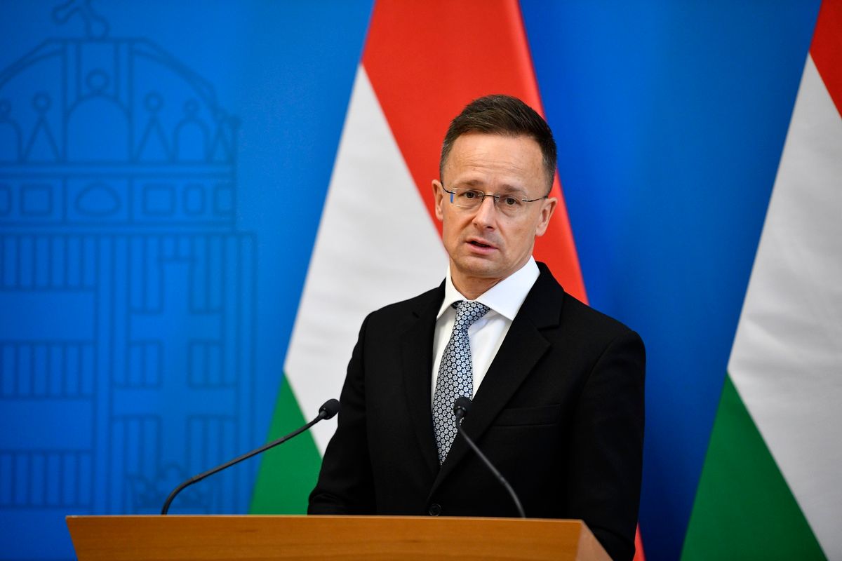 SZIJJÁRTÓ Péter