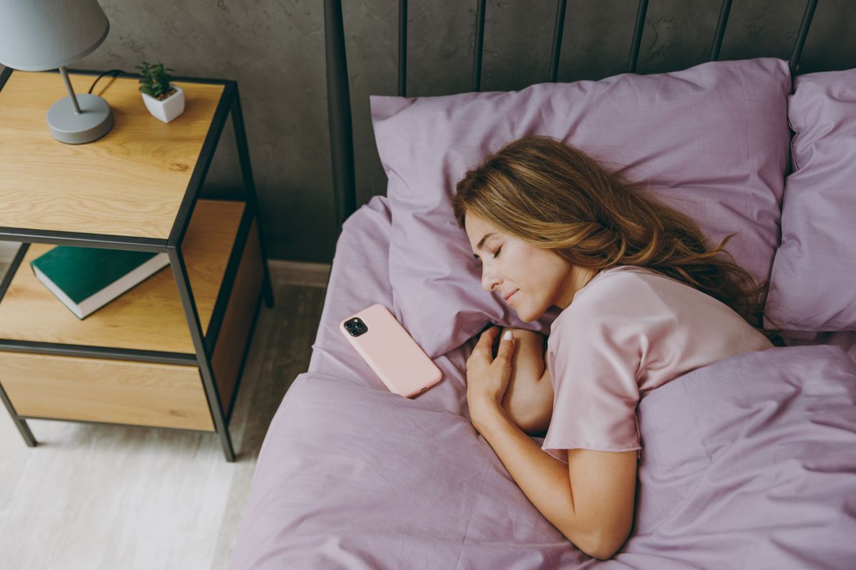 Top,View,Caucasian,Young,Woman,Wear,Purple,T-shirt,Pajama,Lying