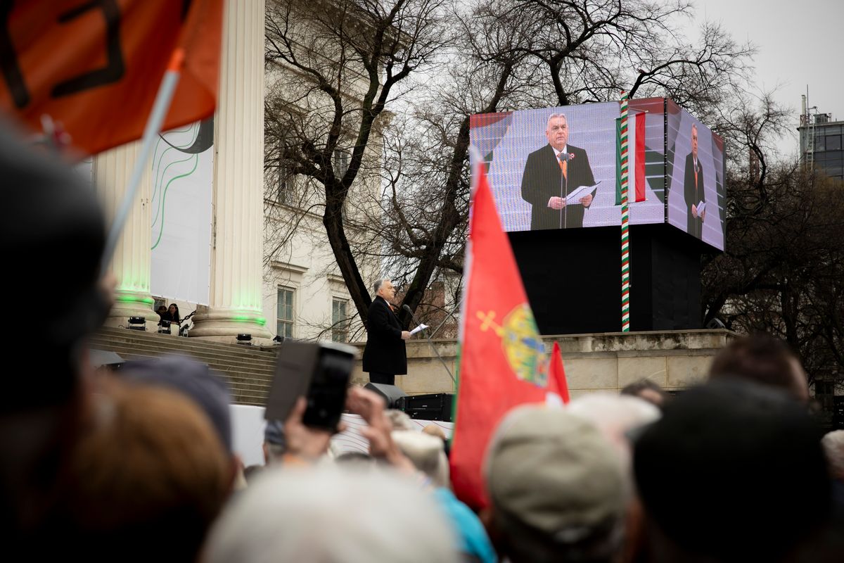 Orbán Viktor, Orbán Viktor beszéd, elemzés, ifj. Lomnici Zoltán