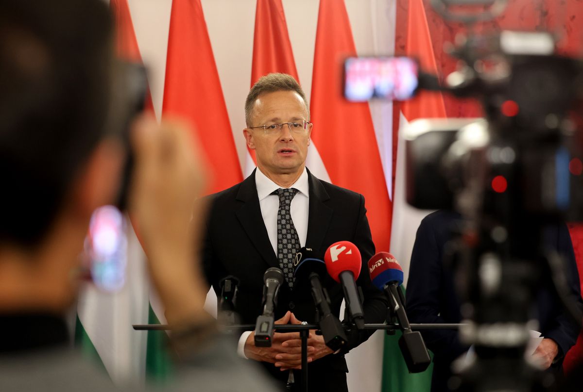 SZIJJÁRTÓ Péter