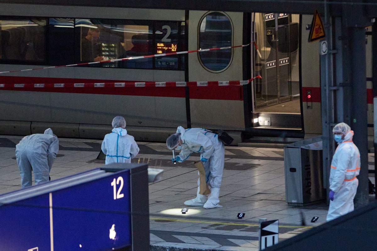 késes támadások, gyanűsítitt, kéeslés, Németország, közbiztonság romlása