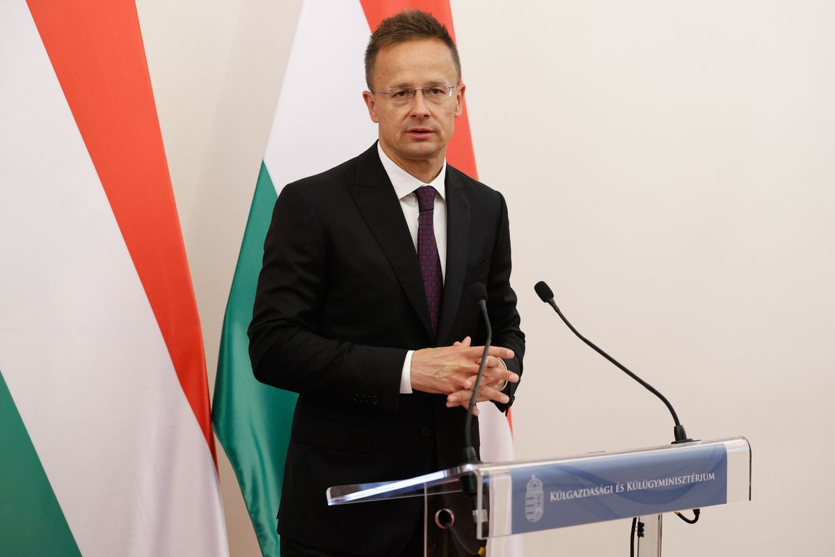 SZIJJÁRTÓ Péter