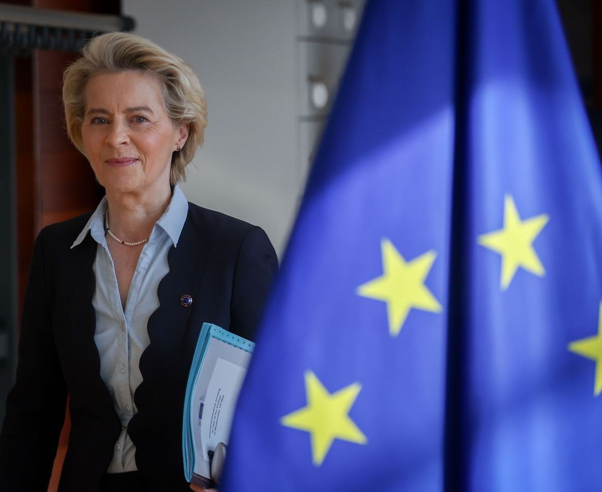 VON DER LEYEN, Ursula; BOURLA, Albert