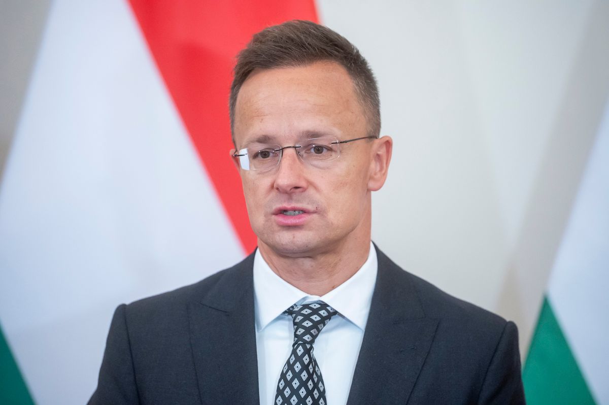 SZIJJÁRTÓ Péter