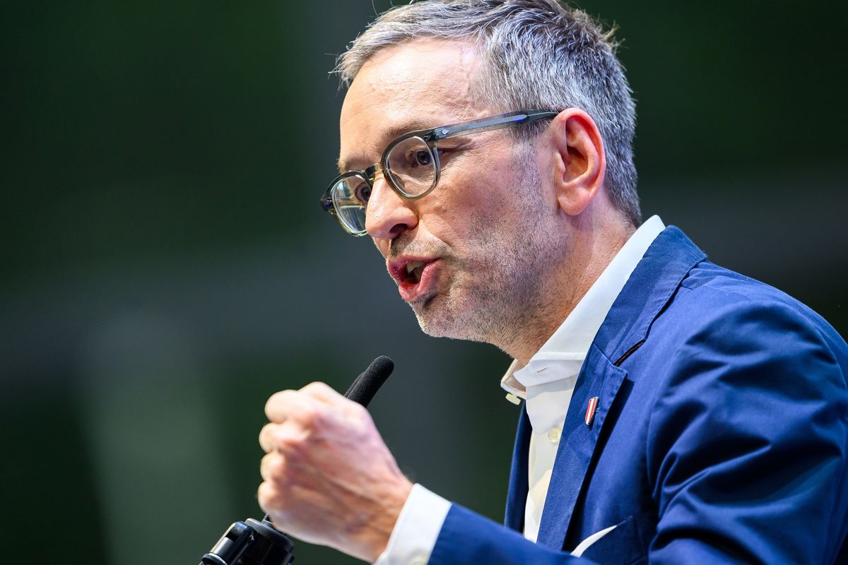 KICKL, Herbert; VAN DER BELLEN, Alexander