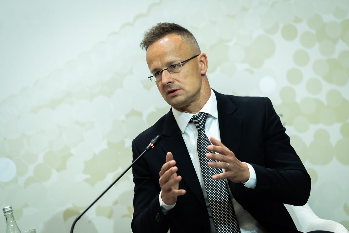 SZIJJÁRTÓ Péter