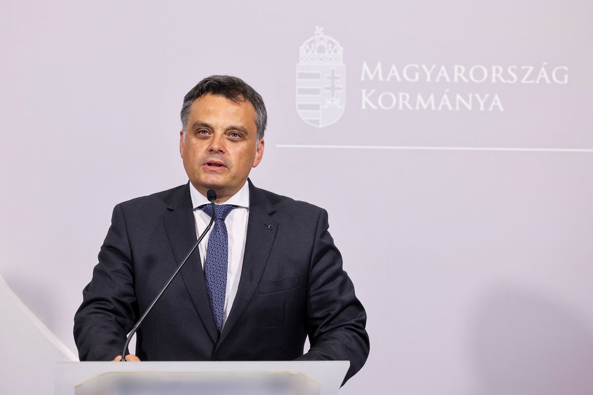 LATORCAI Csaba