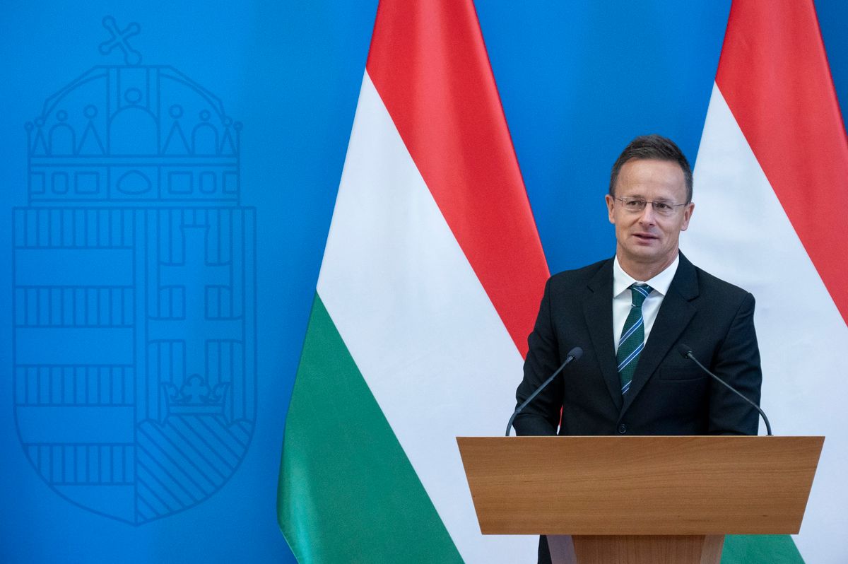 SZIJJÁRTÓ Péter