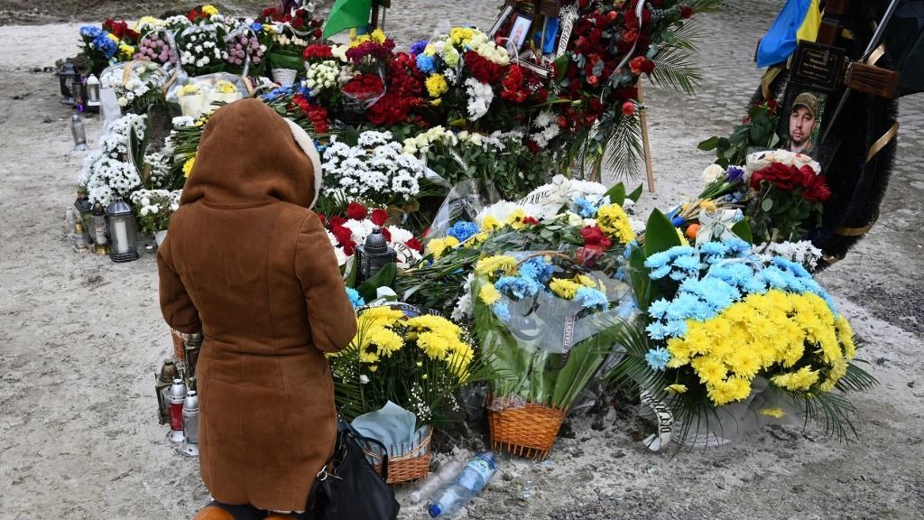 A temetés is rendkívüli körülmények között zajlott: a nő csak videóhíváson keresztül búcsúzhatott el