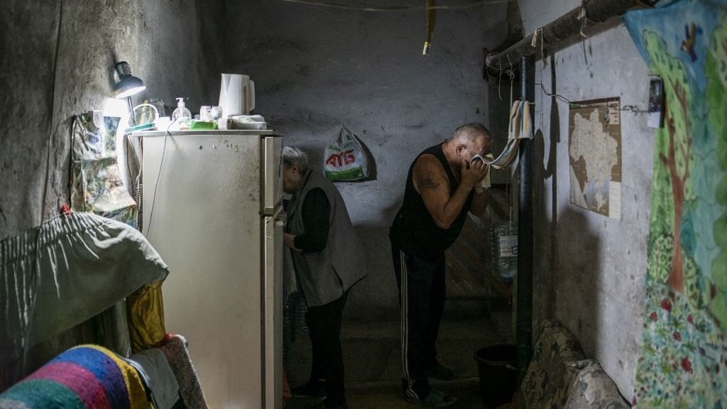 A túlélők végül a pincében húzták meg magukat